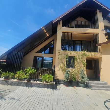 Pensiunea Relax Curtea de Argeş Exterior foto